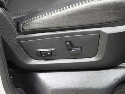 Used 2016 RAM 1500 Laramie w/ Convenience Group AWD/4WD image 25