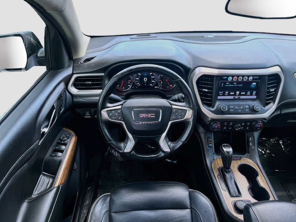 Used 2019 GMC Acadia Denali w/ Technology Package FWD image 24