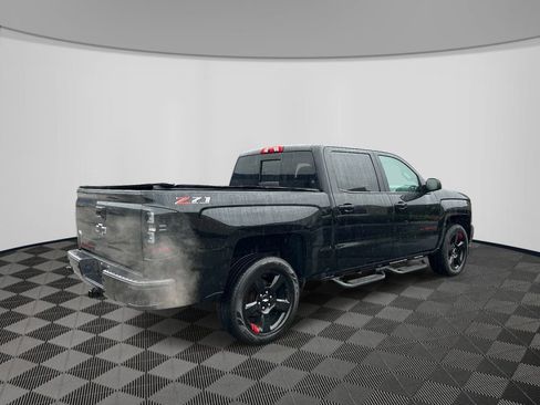 Used 2018 Chevrolet Silverado 1500 LTZ Z71 w/ Redline Edition AWD/4WD image 6