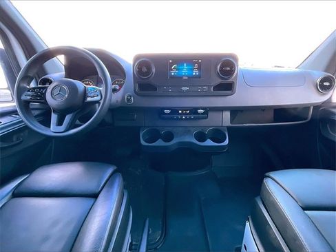 Used 2024 Mercedes-Benz Sprinter 2500 image 16