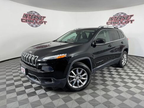 Used 2018 Jeep Cherokee Limited w/ Trailer Tow Group AWD/4WD image 1