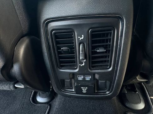 Used 2019 Jeep Grand Cherokee Limited AWD/4WD image 31