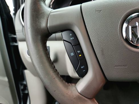 Used 2017 Buick Enclave Convenience FWD image 16