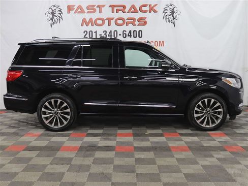 Used 2020 Lincoln Navigator Reserve w/ Luxury Package image 4
