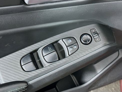 Used 2024 Nissan Altima 2.5 SV image 15