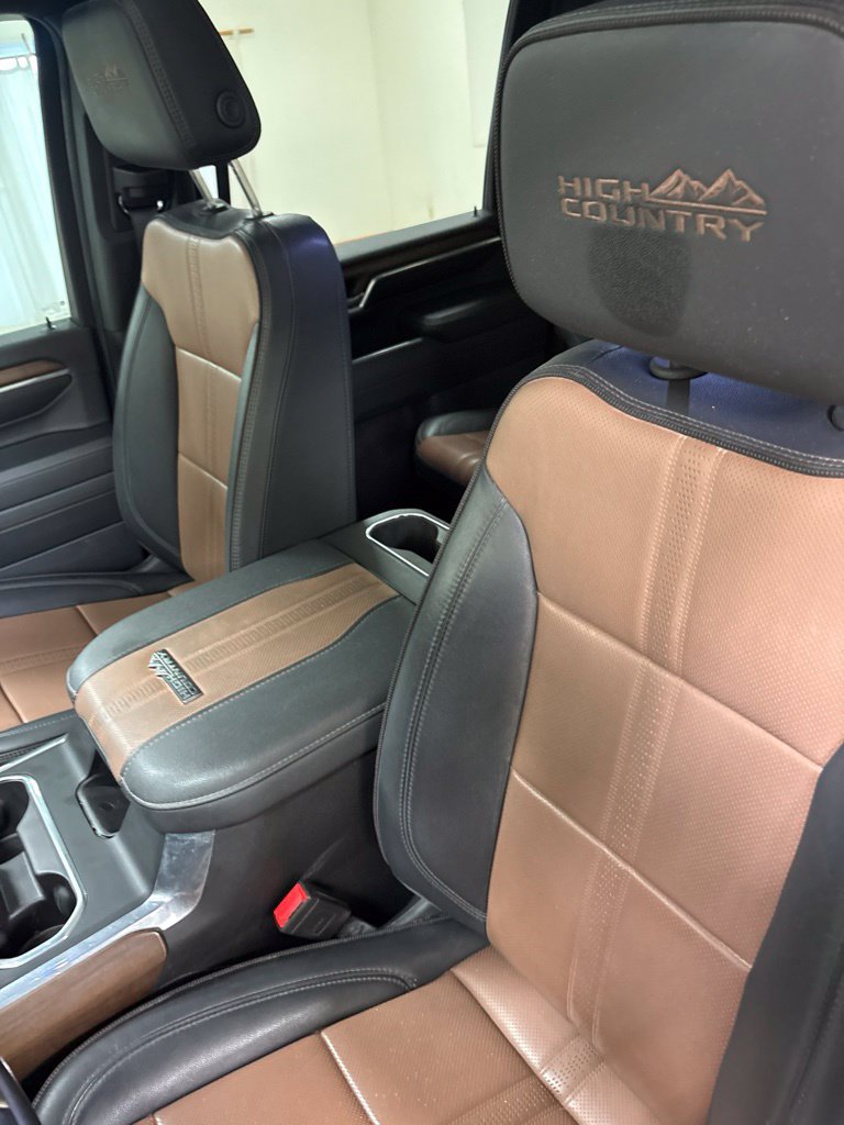 Used 2024 Chevrolet Silverado 2500 High Country w/ High Country Premium Package AWD/4WD image 15