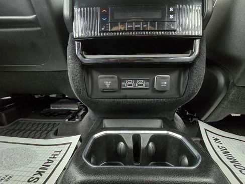 Used 2024 Jeep Wagoneer Series III image 18