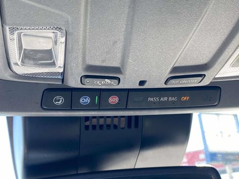 Used 2025 GMC Sierra 1500 SLT RWD image 30