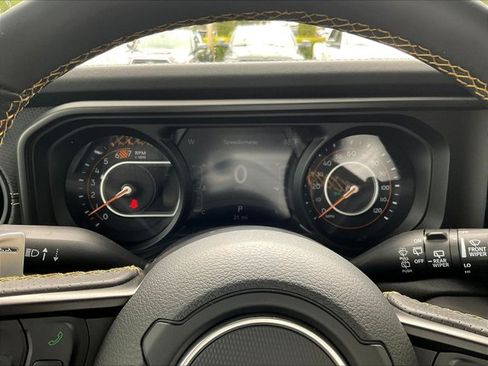 Used 2025 Jeep Wrangler Unlimited Rubicon 392 AWD/4WD image 18