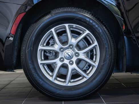 Used 2024 Chrysler Pacifica Touring-L FWD image 22