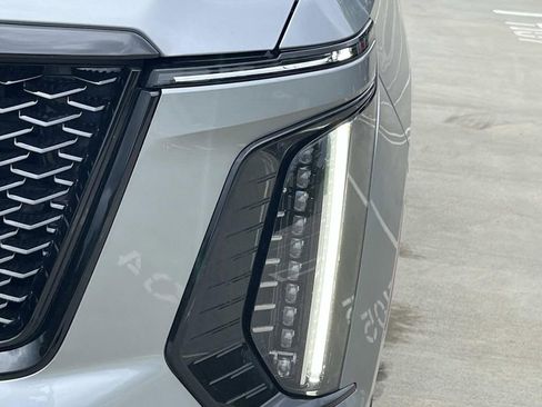 Certified 2025 Cadillac Escalade Sport Platinum AWD/4WD image 9