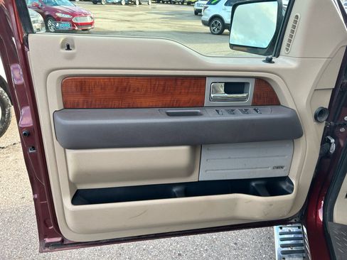 Used 2010 Ford F150 Lariat image 14