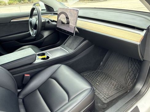 Used 2022 Tesla Model 3 Base image 14