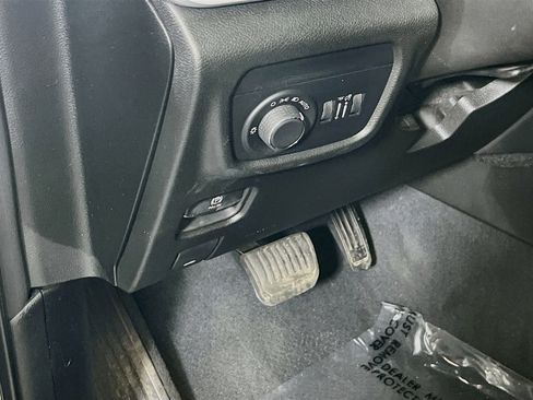 Used 2023 Jeep Grand Cherokee Altitude image 10