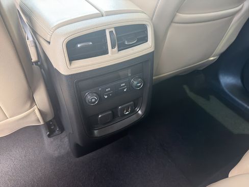 Used 2019 Buick Envision Essence AWD/4WD image 13