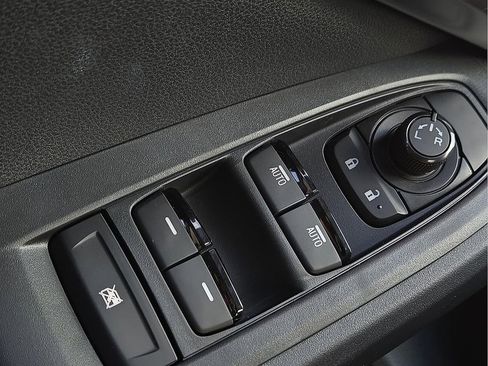 Certified 2025 Subaru Impreza 2.0i image 17