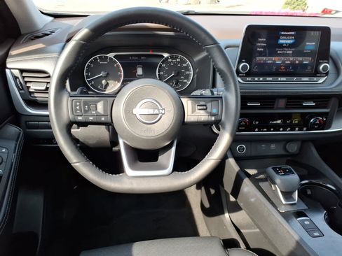 Used 2023 Nissan Rogue SV w/ SV Premium B Package AWD/4WD image 14