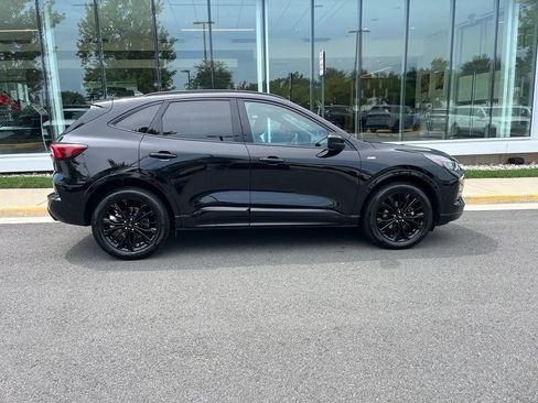 Used 2024 Ford Escape ST-Line Elite w/ Premium Technology Package AWD/4WD image 9