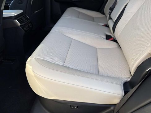 Used 2025 Lexus RX 450h AWD w/ Convenience Package image 16