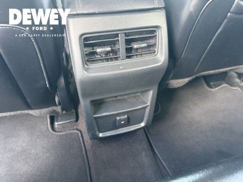 Used 2020 Ford Edge SEL AWD/4WD image 25