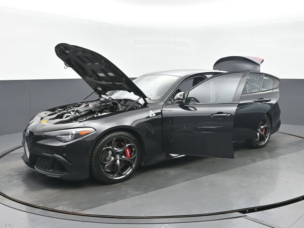 Used 2022 Alfa Romeo Giulia Quadrifoglio RWD image 38