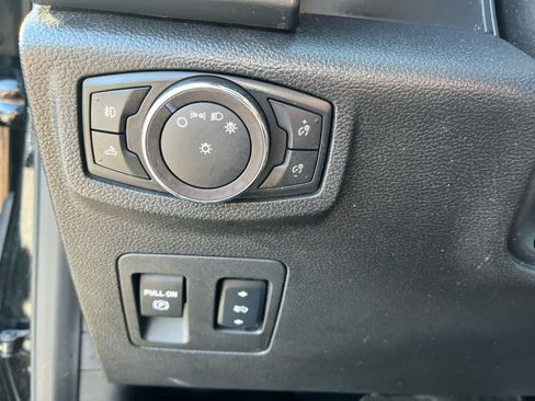 Used 2018 Ford F150 XLT w/ Equipment Group 302A Luxury AWD/4WD image 12