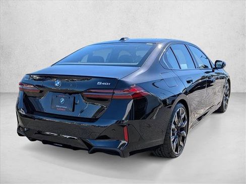 Used 2026 BMW 540i xDrive w/ M Sport Package image 2