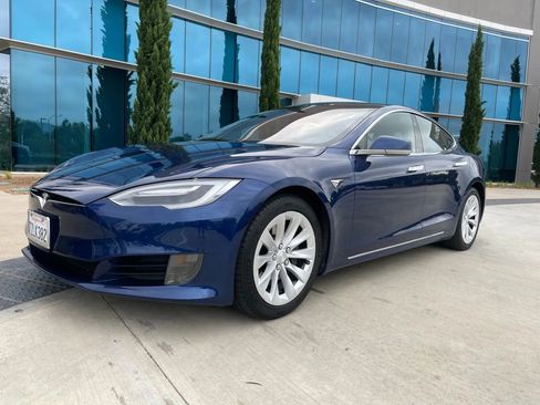 Used 2017 Tesla Model S 75 image 2