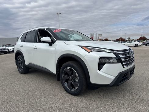 New 2026 Nissan Rogue SV w/ SV Premium Package image 7