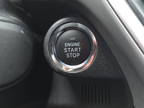 Used 2024 Subaru Crosstrek 2.0i Premium image 28