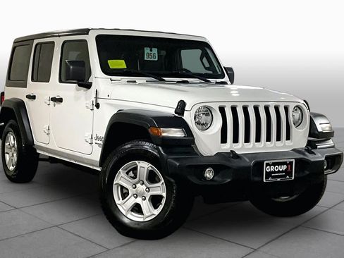 Used 2019 Jeep Wrangler Unlimited Sport S AWD/4WD image 2