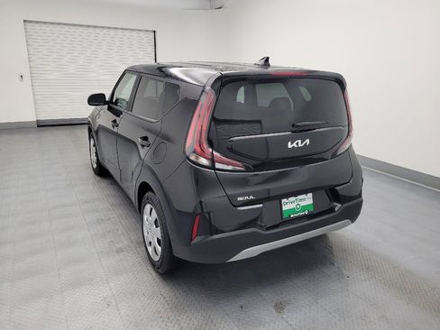 Used 2023 Kia Soul LX FWD image 5