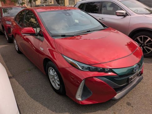 Used 2018 Toyota Prius Prime Premium w/ Carpet Mat Package image 3