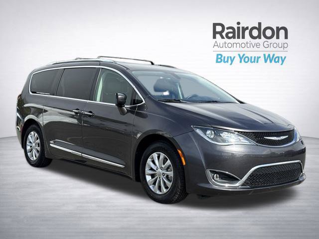 Used 2018 Chrysler Pacifica Touring-L FWD 360° Tour