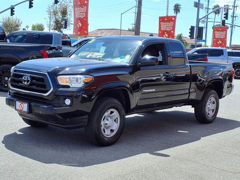 Used 2023 Toyota Tacoma SR5 RWD image 3