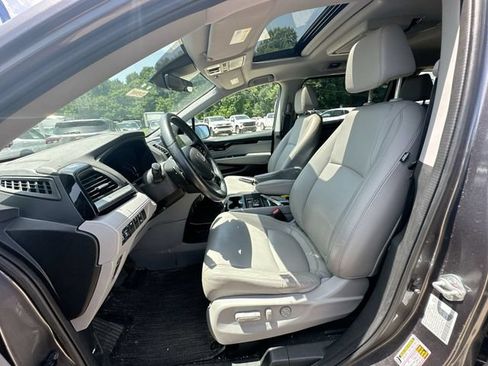 Used 2023 Honda Odyssey Touring image 22