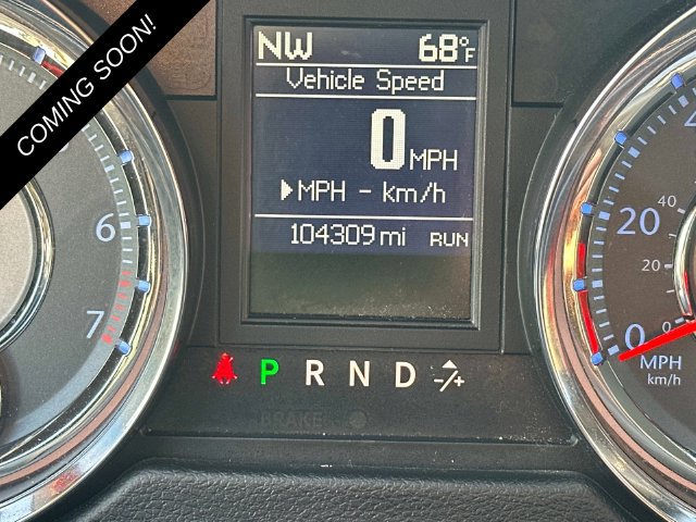 Used 2016 Chrysler Town & Country Touring-L FWD image 21