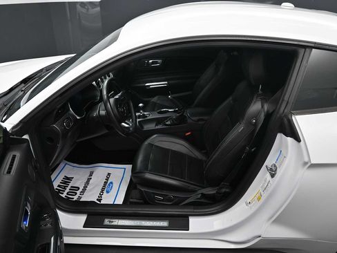 Used 2018 Ford Mustang GT Premium w/ GT Performance Package RWD image 27