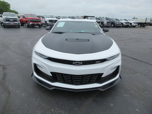Certified 2020 Chevrolet Camaro SS RWD image 11
