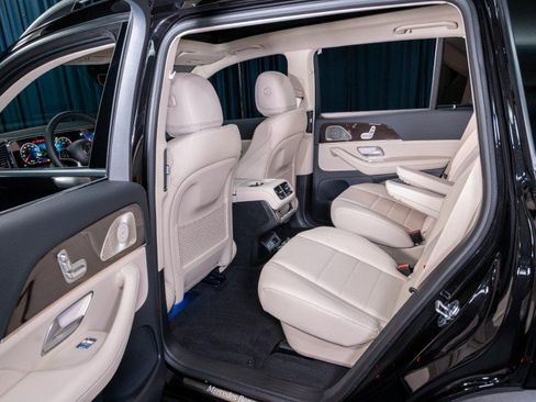 Certified 2026 Mercedes-Benz GLS 450 4MATIC image 15