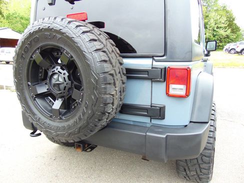Used 2015 Jeep Wrangler Unlimited Sport w/ Quick Order Package 24S AWD/4WD image 33