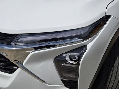New 2026 Chevrolet Trax LT FWD image 11