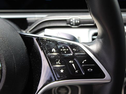 Used 2024 Mercedes-Benz GLE 450e 4MATIC image 16