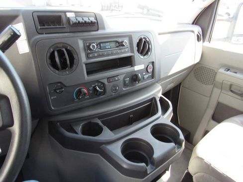 Used 2022 Ford E-350 and Econoline 350 Super Duty RWD image 29