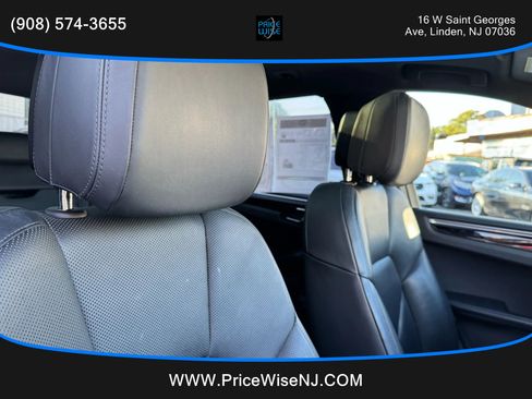 Used 2019 Porsche Macan image 23