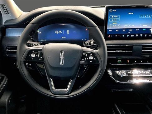 Used 2025 Lincoln Corsair Premiere w/ Equipment Group 101A image 2