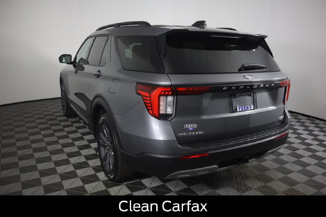Used 2025 Ford Explorer Active w/ Active Comfort Package AWD/4WD image 7
