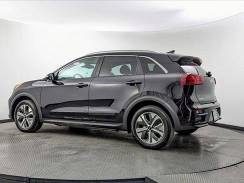 Used 2022 Kia Niro EX FWD image 6