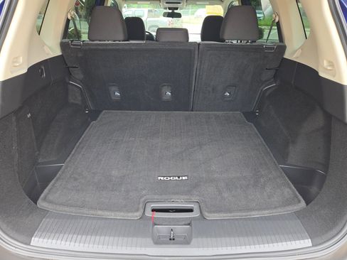 Used 2021 Nissan Rogue SV FWD image 24