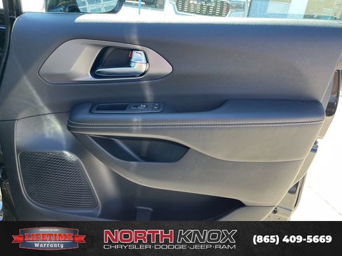 New 2026 Chrysler Voyager LX image 30